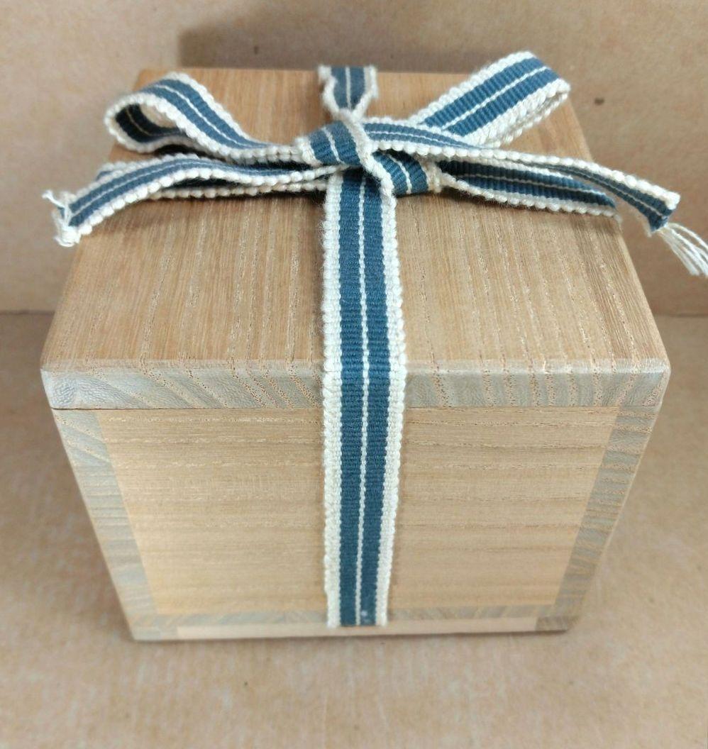 【本物保証】金城次郎 ぐい呑(笑魚文ぐい呑）共箱 人間国宝 壷屋焼 やちむん