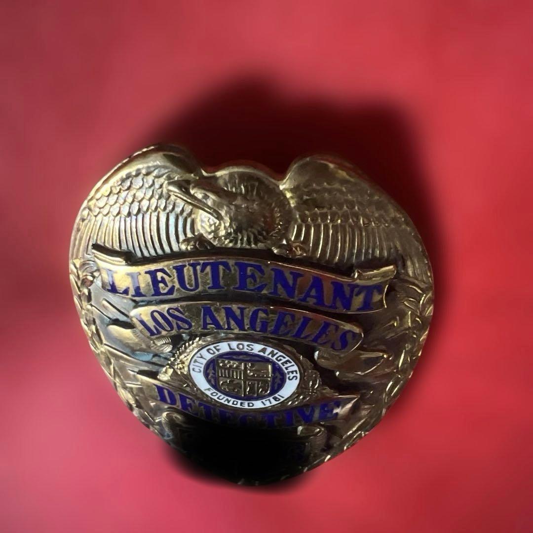 ロス市警バッジ Lieutenant Detective #2○○○（4桁）