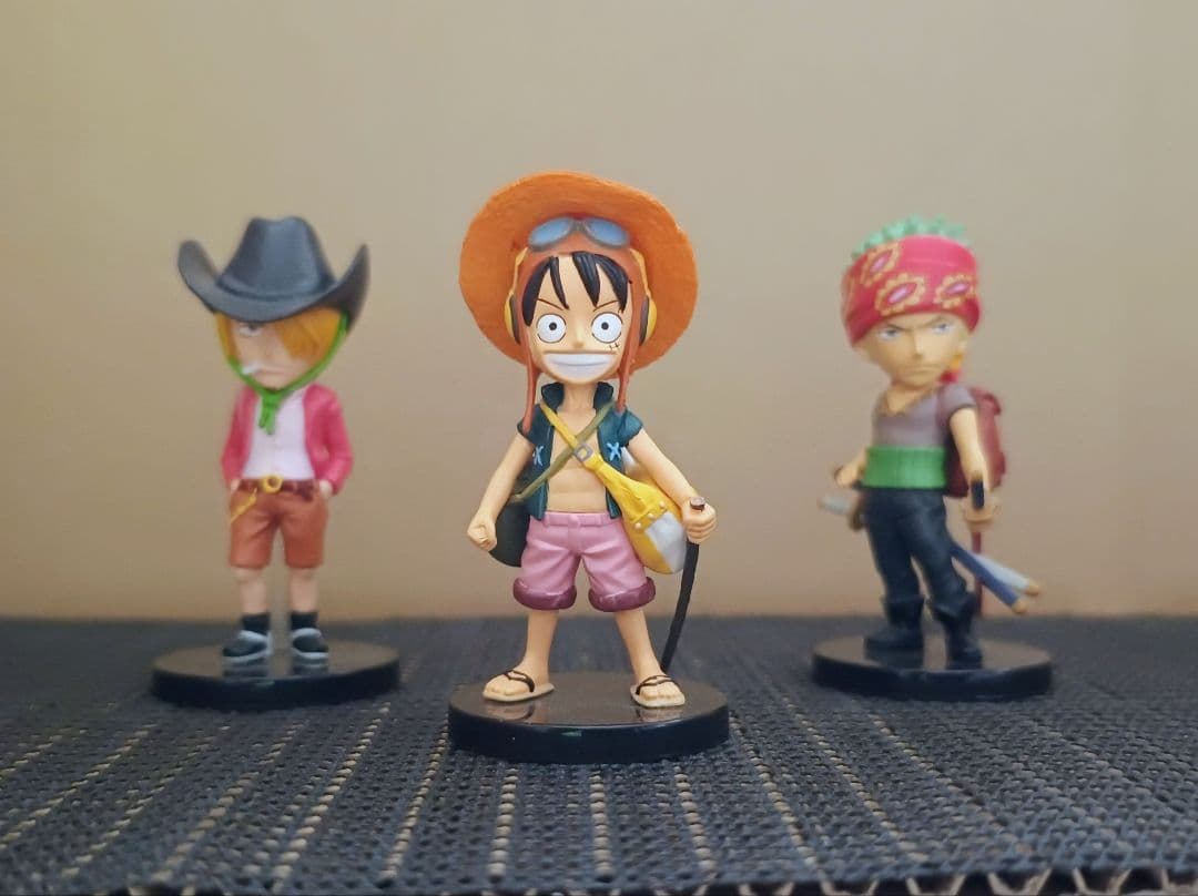 ワーコレ　ストロングワールド　麦わらの一味　冒険服　ワンピース　フィギュア