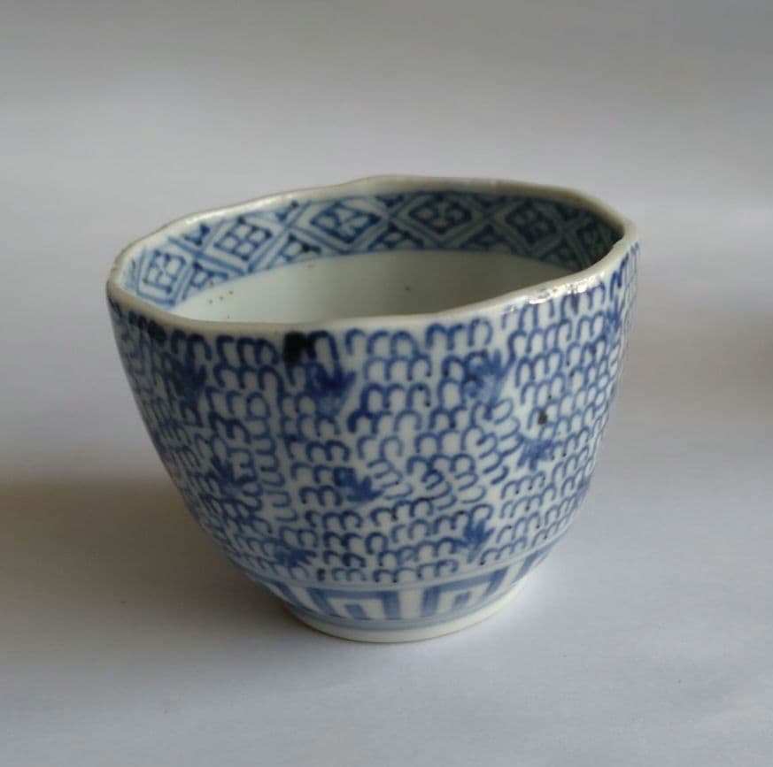 古伊万里　染付　微塵唐草文　湯呑み　骨董　アンティーク