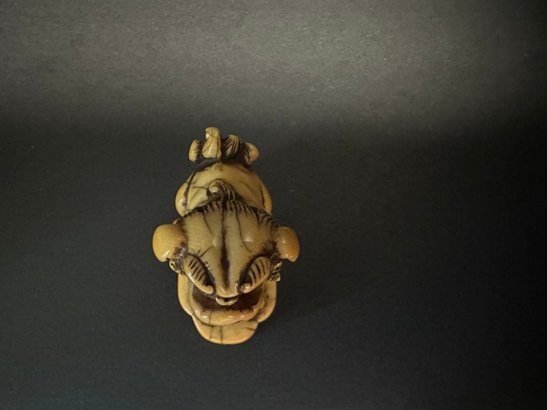 根付(netsuke) 獅子の根付　江戸時代