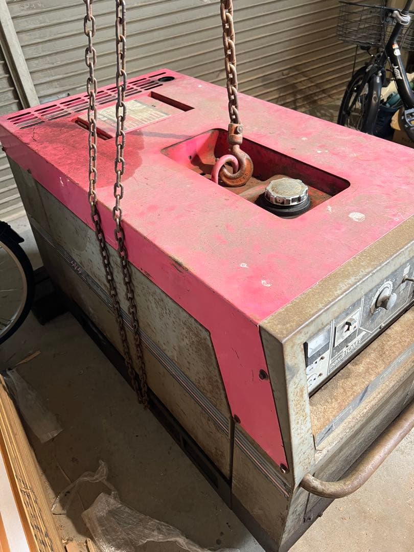 愛知県手渡し希望新ダイDGW310MT 防音型ディーゼルエンジン発電機兼用溶接機