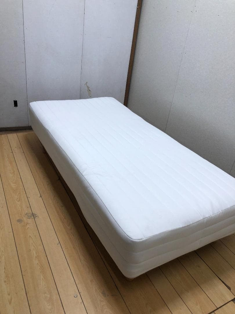 送料無料　無印良品 脚付きマットレスベッド シングル 白 250723-9
