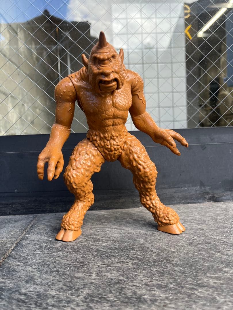 ビリケン商会　サイクロプス　フィギュア 23cm