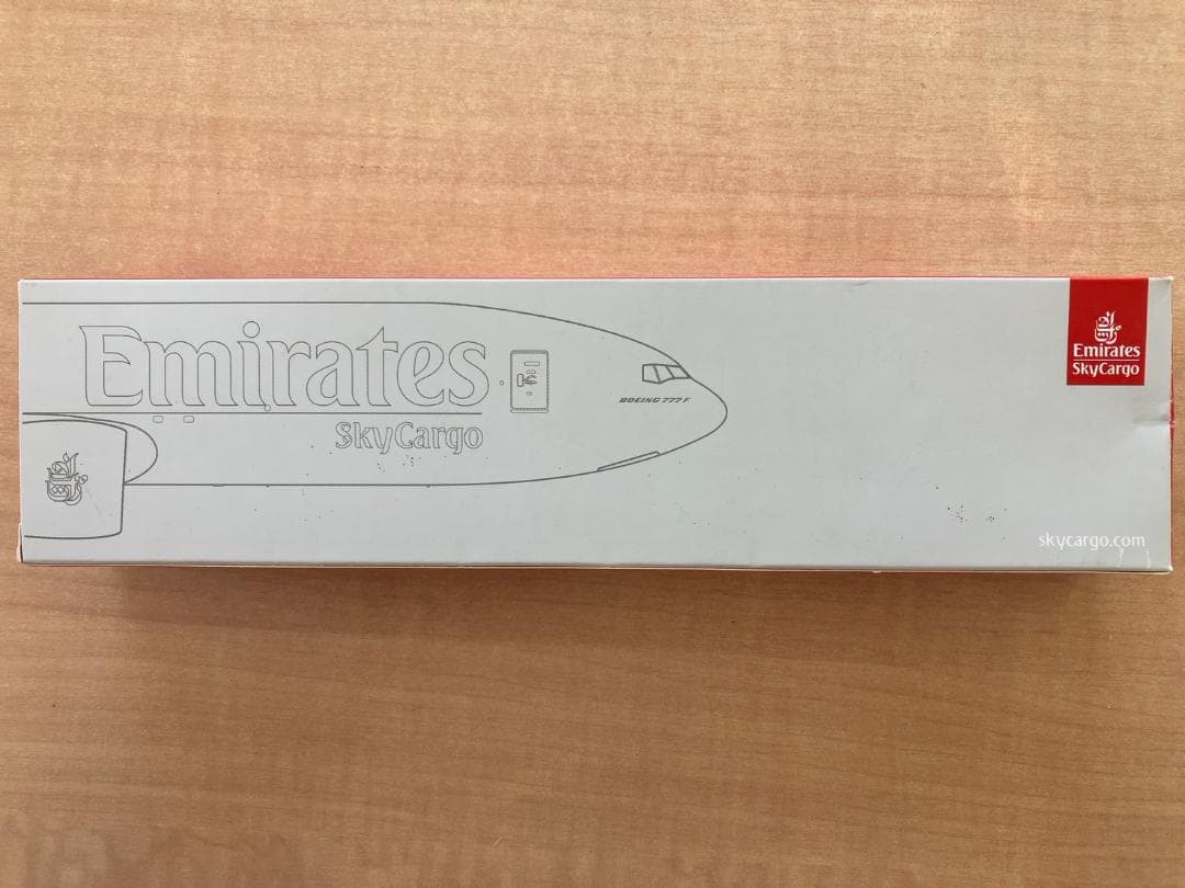 貨物機模型　エミュレーツ航空　B777F　1/200　　い