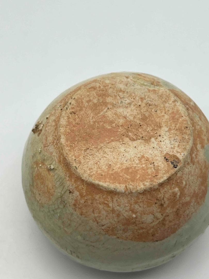 宋時代 青磁 越州窯　刻花卉文共蓋壺　蓋付き、 刻蓮花朱泥盒 香盒(F-86)