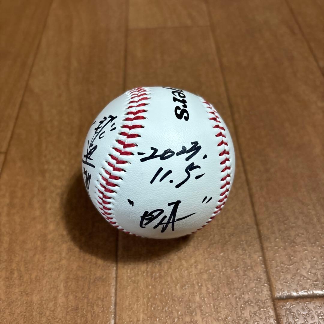 阪神タイガース　岡田彰布監督　日本一　日付入り　直筆サインボール