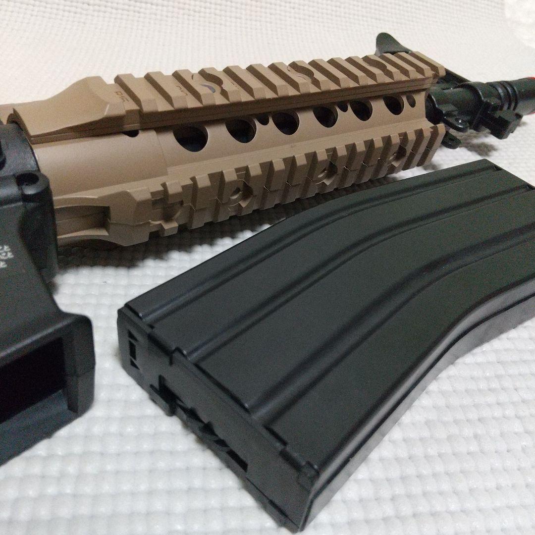 p*n様 美品 マルイ電動ガン『M4CQBタンカラーモデル』ライトプロ 10禁