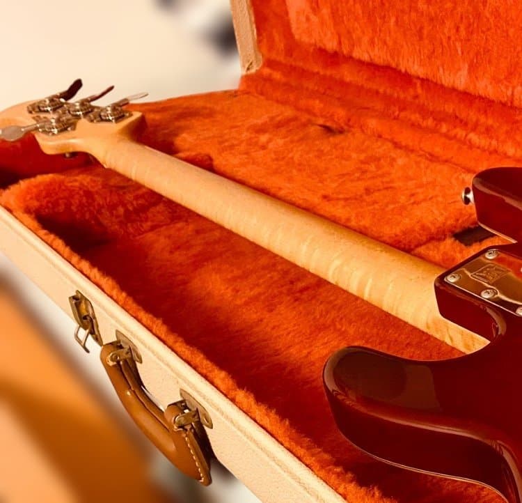 ベース MUSICMAN STINGRAY 20th ANNIVERSARY