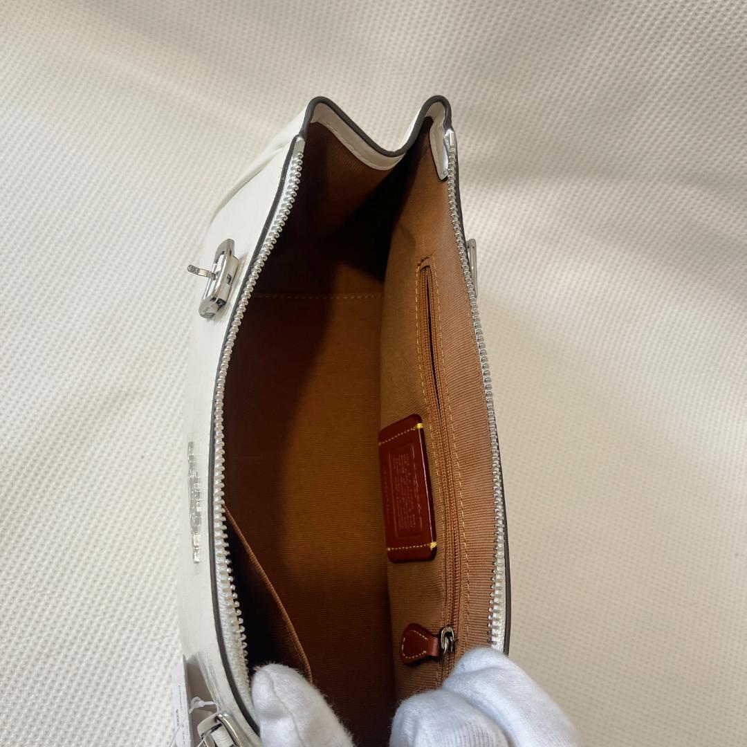 未使用 COACH コーチ アッシャー ショルダー バッグ ホワイトベージュ