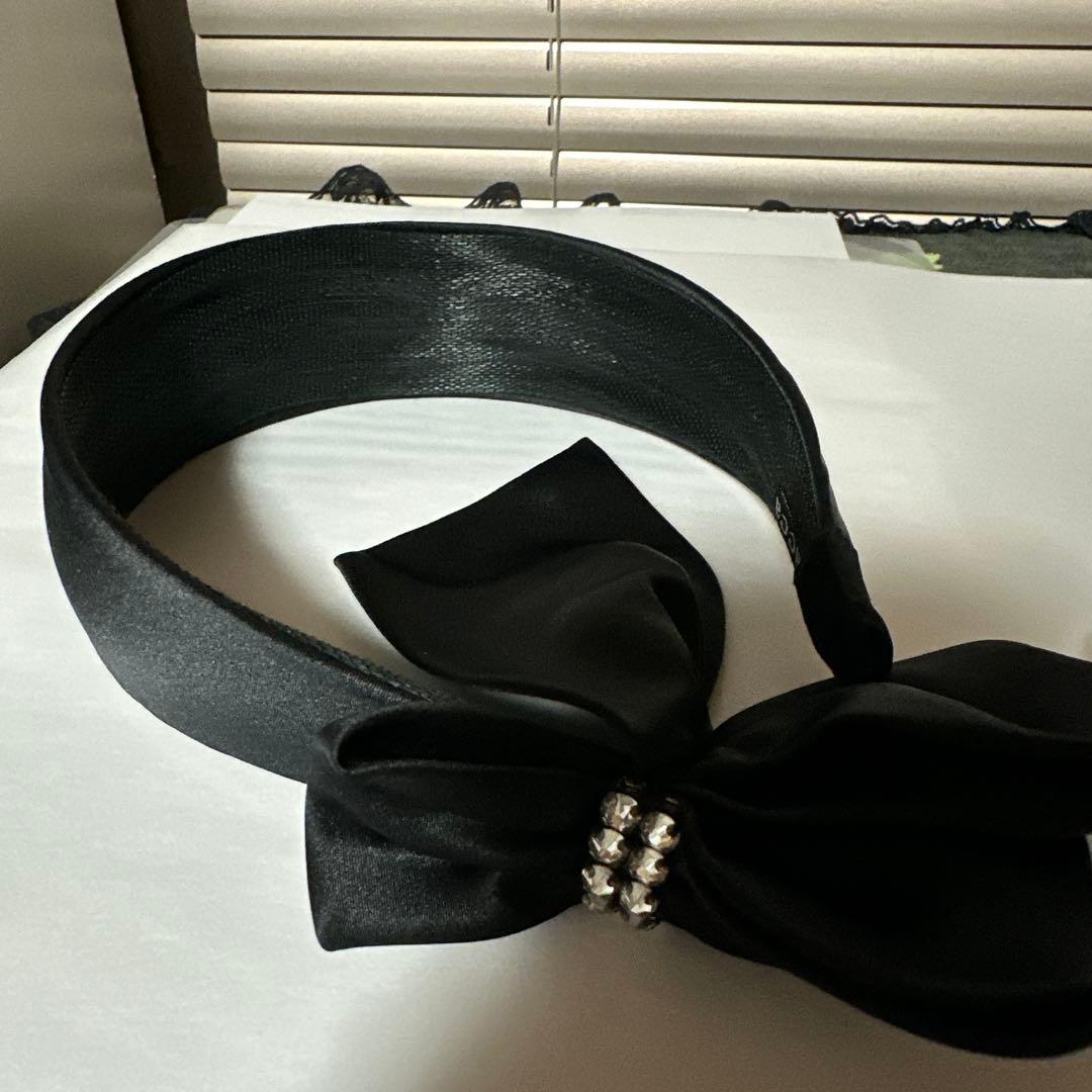 a c c aビジュー黒 サテン リボン付き ヘアバンド