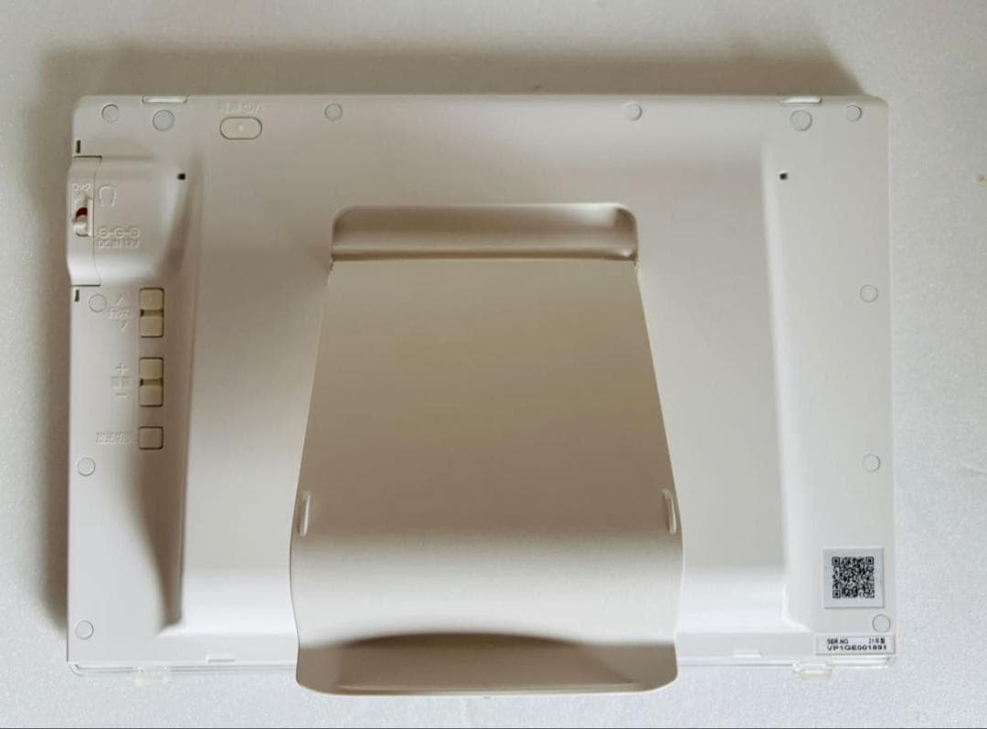 21年製　プライベート・ビエラ 防水タイプ ホワイト UN-10CE10-W