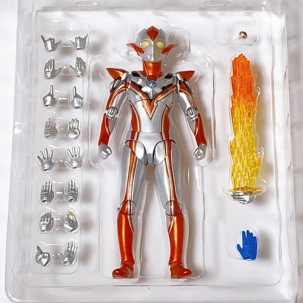 S.H.Figuarts ウルトラウーマングリージョ　ウルトラマンR/B