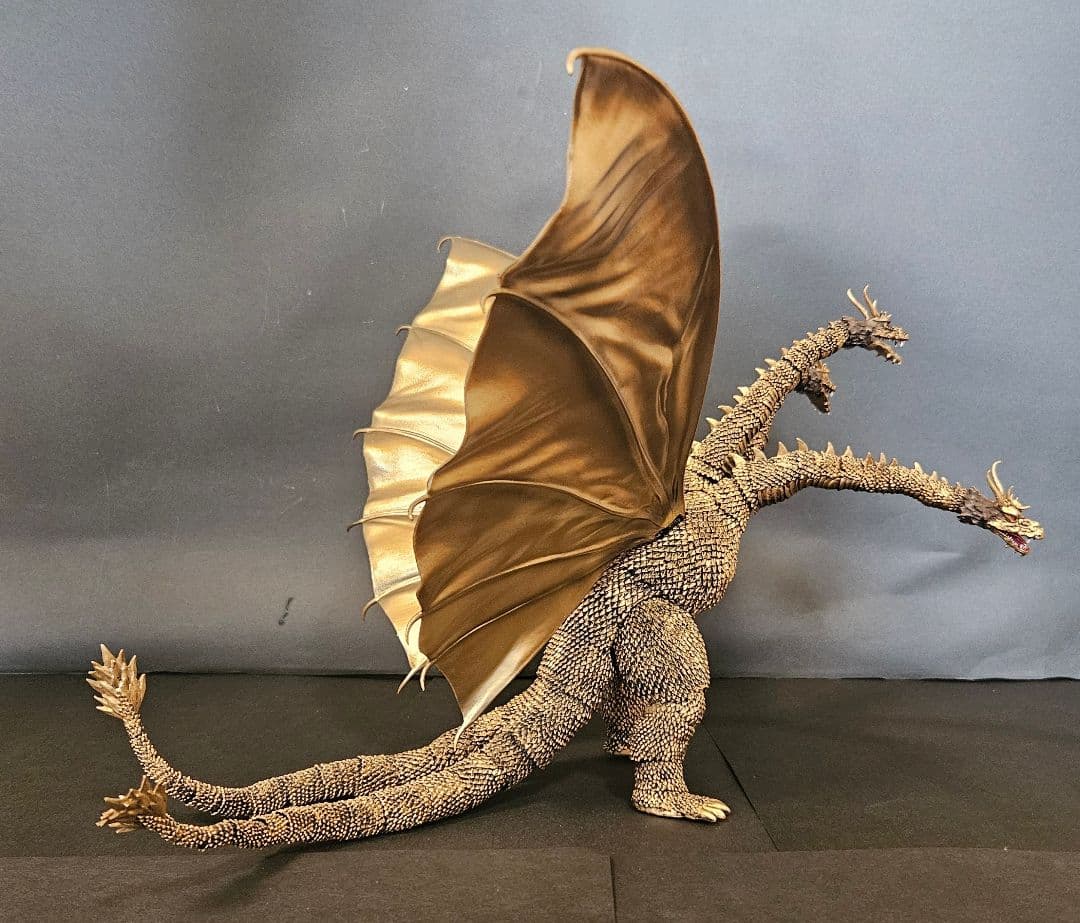 ゴジラ怪獣ソフビ　初代キングギドラ　リペイント完成品