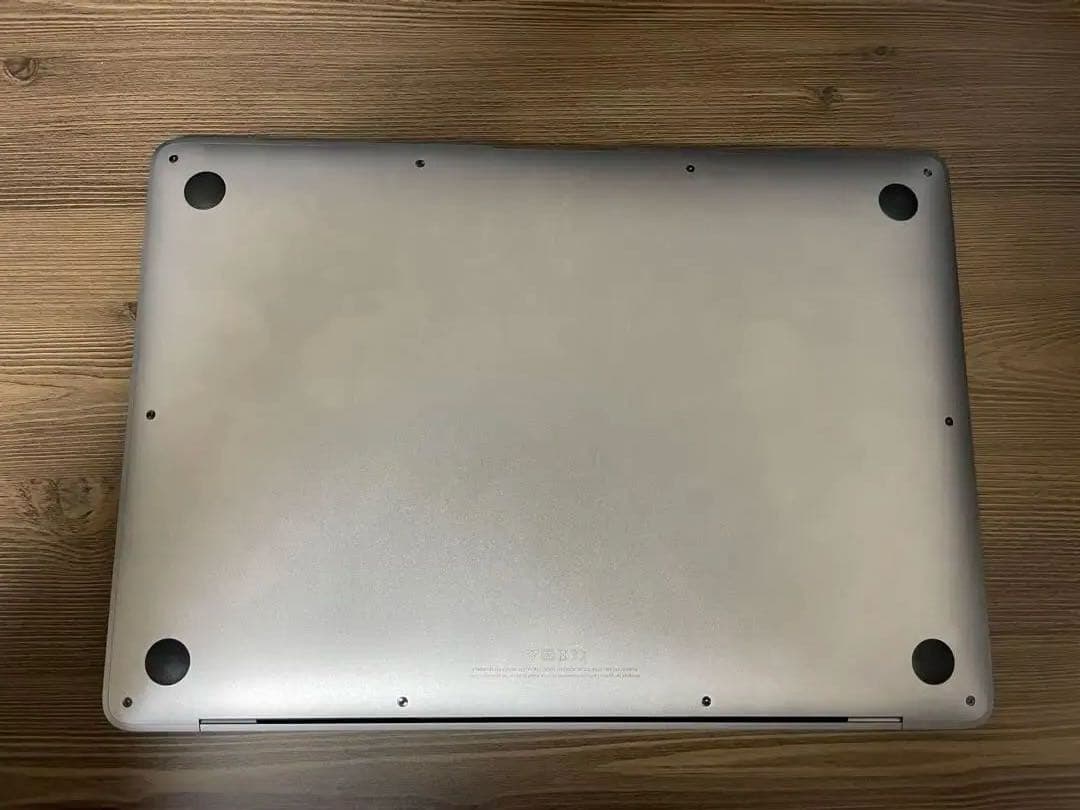 【屋内使用のみ】Apple MacBookAir M1 8GB256GBハブ付き