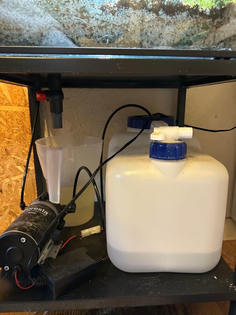 巨大テラリウム　縦型