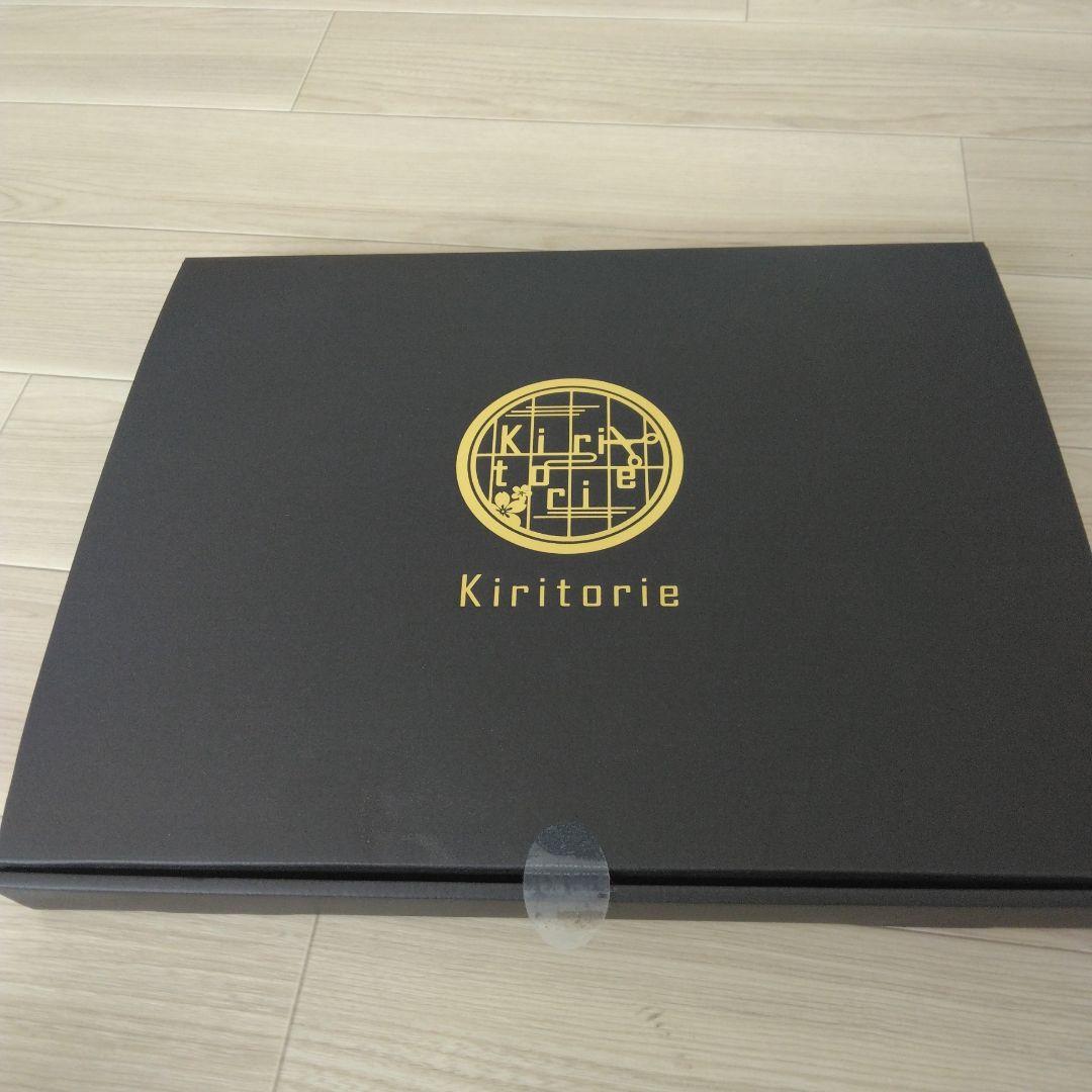 ソード・アート・オンライン　アクリルアート アリス着物 青黒花柄