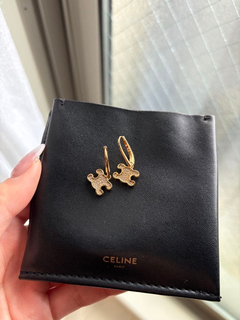 セリーヌ　ピアス