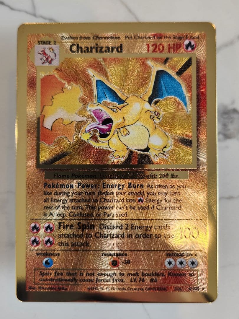 《希少》リザードン　25th メタルカード　ウルトラプレミアムコレクション 公式