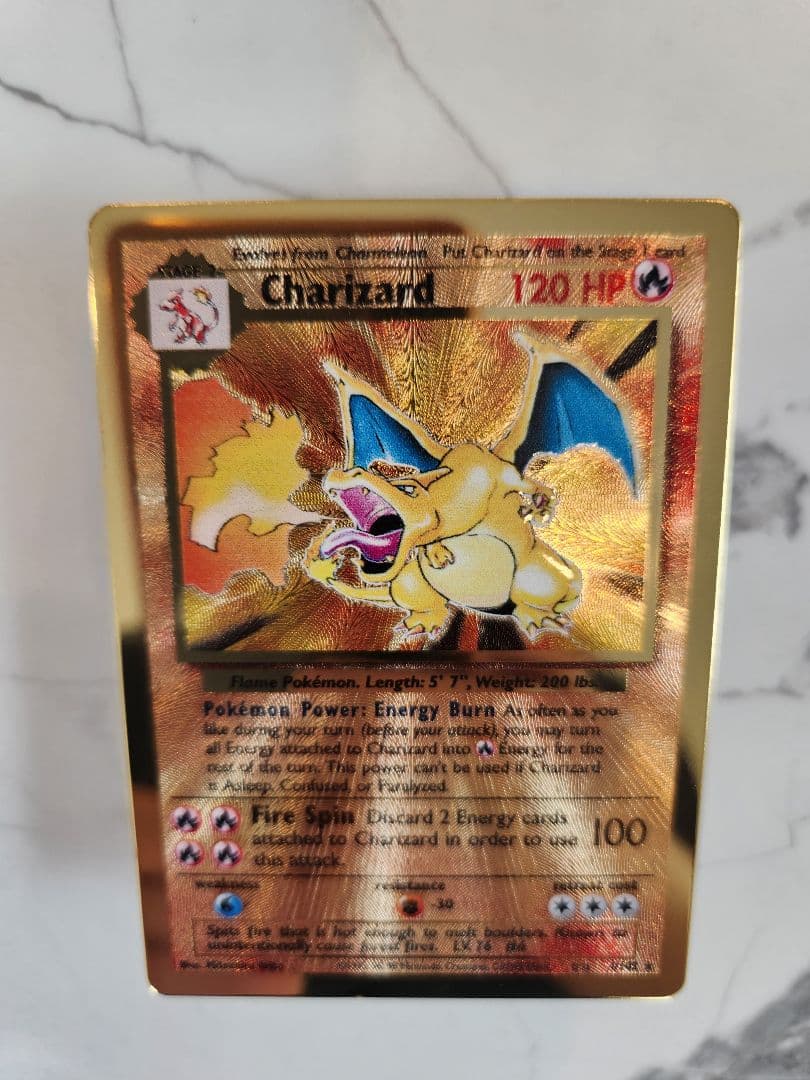 《希少》リザードン　25th メタルカード　ウルトラプレミアムコレクション 公式