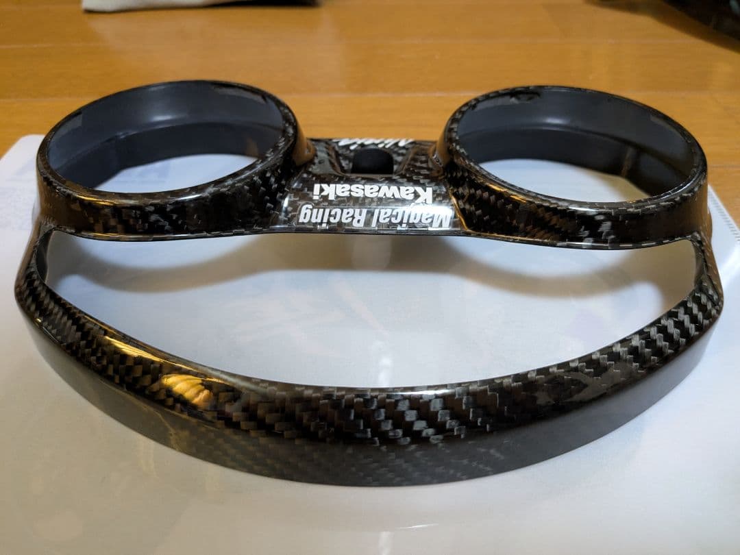 ZZR1400マジカルレーシング　綾織カーボンメーターカバー