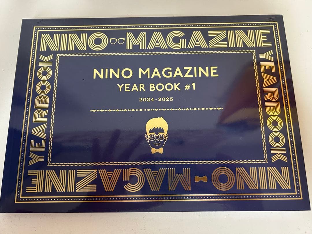オフィスにの本店NINO MAGAZINE YEAR BOOK &カレンダー