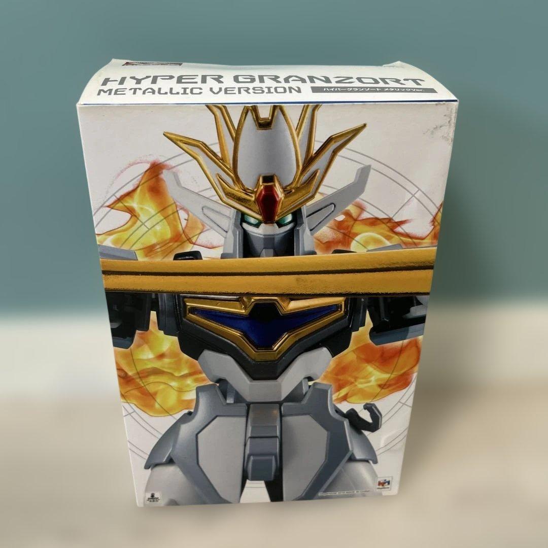 t686 HI-SPEC ハイパーグランゾート メタリックver