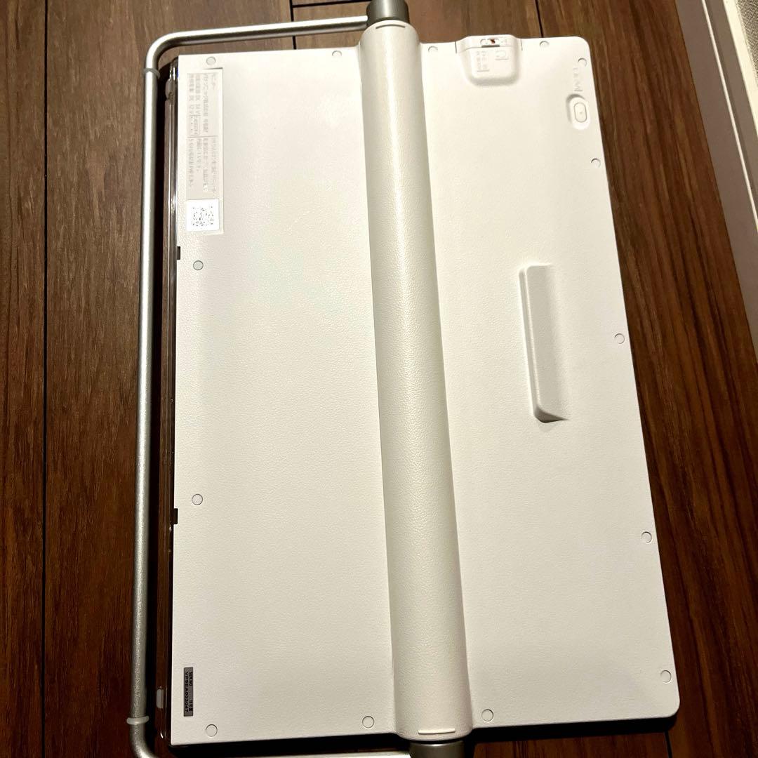 ビエラ　UN-15CTD9-W ポータブルテレビ