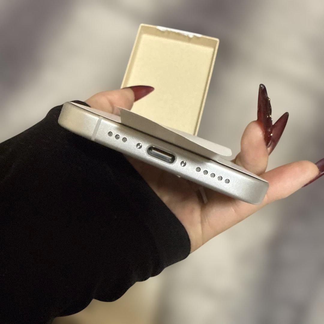 Apple iPhone 16ホワイト 本体