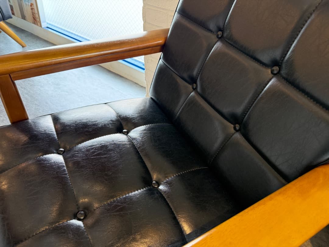 カリモク60 Kチェア 1シーター (ブラック)・2脚セット