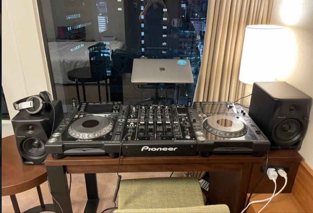 DJ機材 Pioneer CDJ 2000 NXS