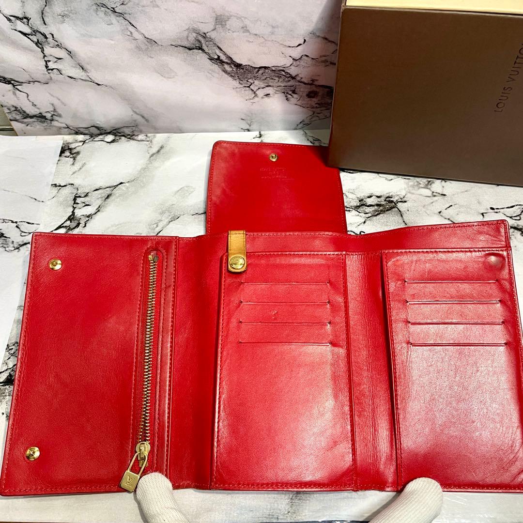 ルイヴィトン　ウォーカーウォレット　レッド
