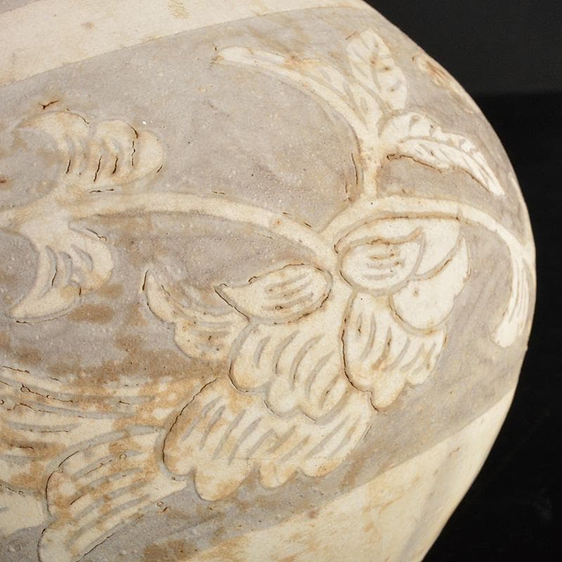 中国　磁州窯白磁　陰刻蓮花文　玉壷春瓶　C　R6084F