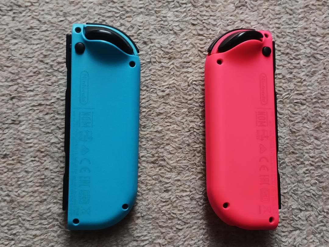 Nintendo Switch 本体＋SanDisk Ultra SD 64GB