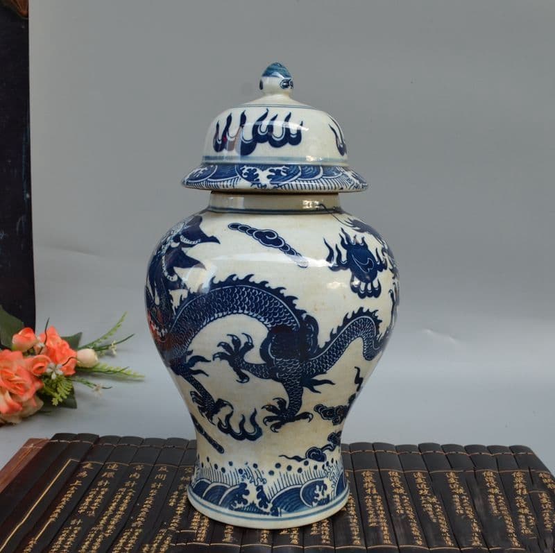 青花  竜戯珠 将軍缶  景徳鎮 陶磁器 装飾品 現代工芸品 美術品 置物
