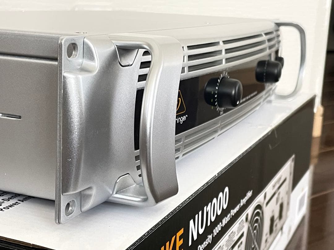Behringer パワーアンプ iNUKE NU1000