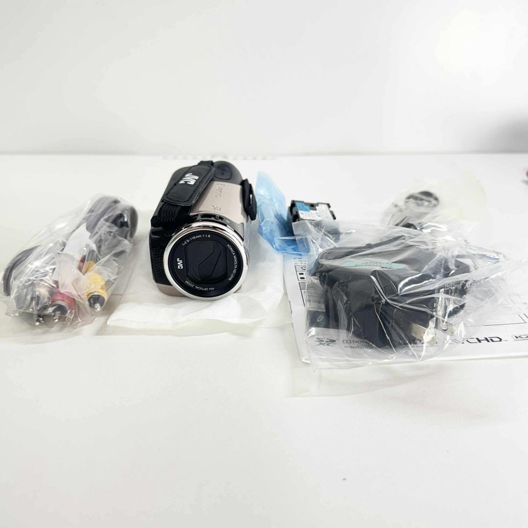 美品！未使用に近い！JVC Victor Everio GZ-E150-N