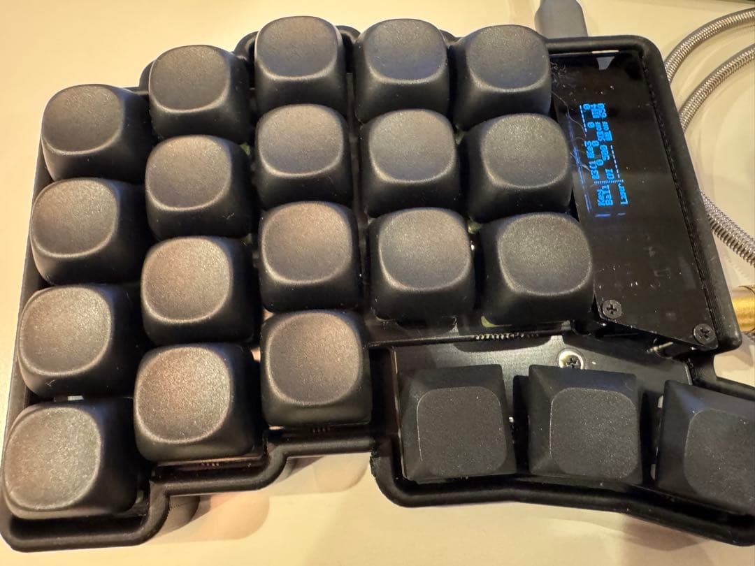 【新品】keyball39 新品　MOAプロファイルキーキャップ　新ケース