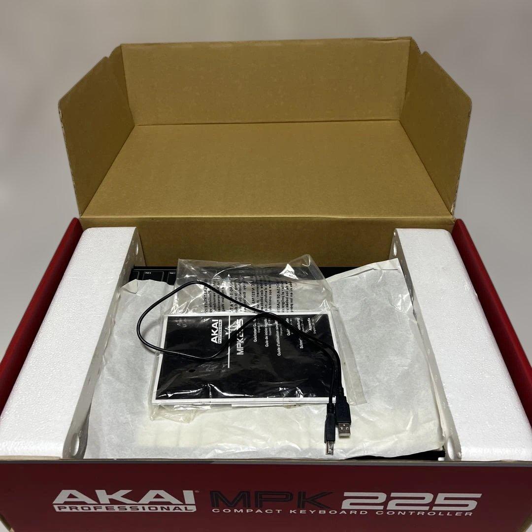AKAI MPK225 MIDIキーボード
