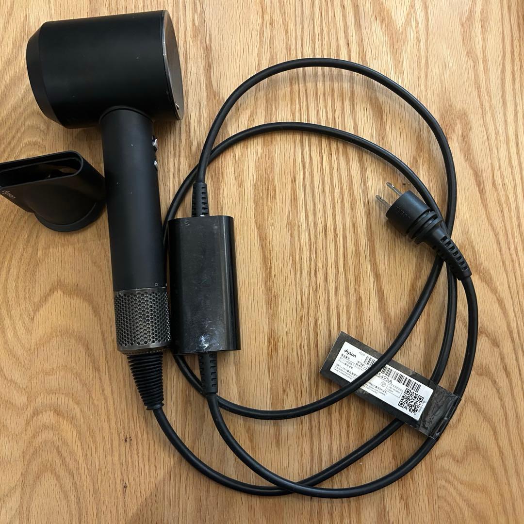Dyson ダイソンヘアドライヤー HD08★美品◎アタッチメント付