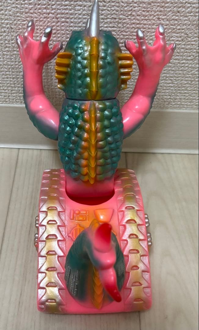 まんだらけの怪獣シリーズ 海獣戦車 アギラス 開封済 美品