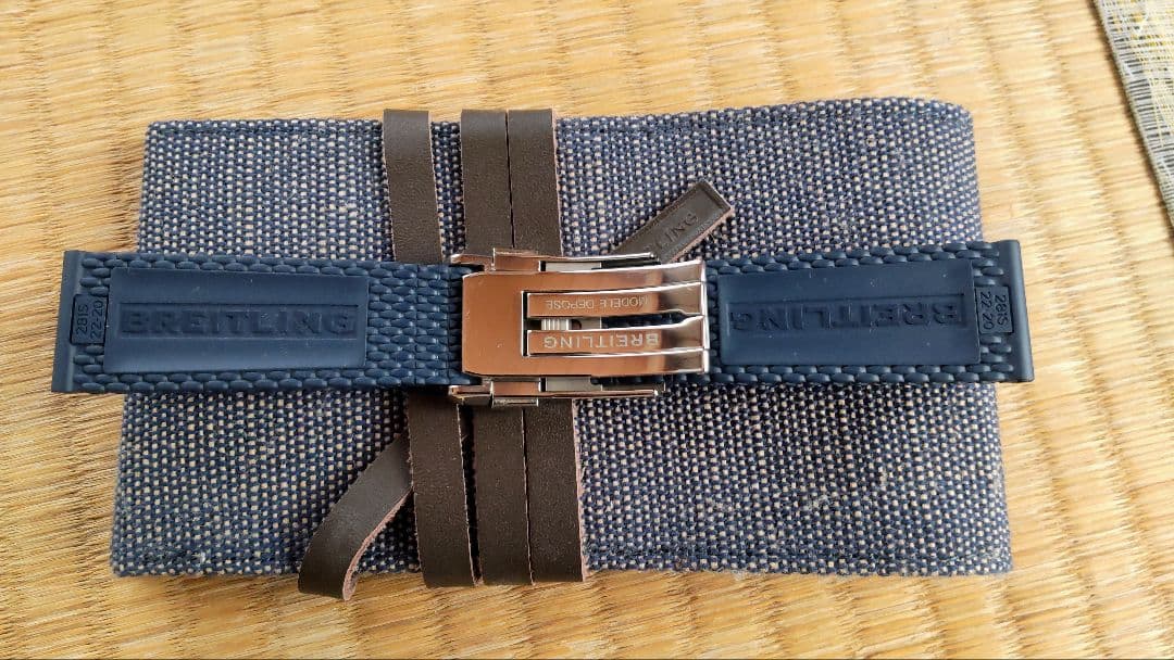 BREITLING ネイビーラバーベルト　バックル