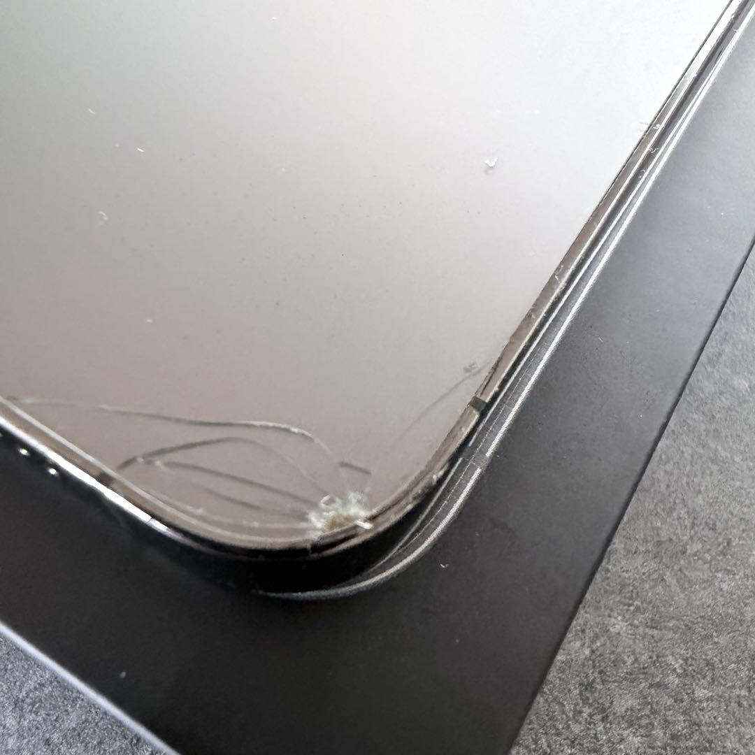 iPhone13 PRO 256GB グラファイト 背面ヒビ有り 動作問題なし