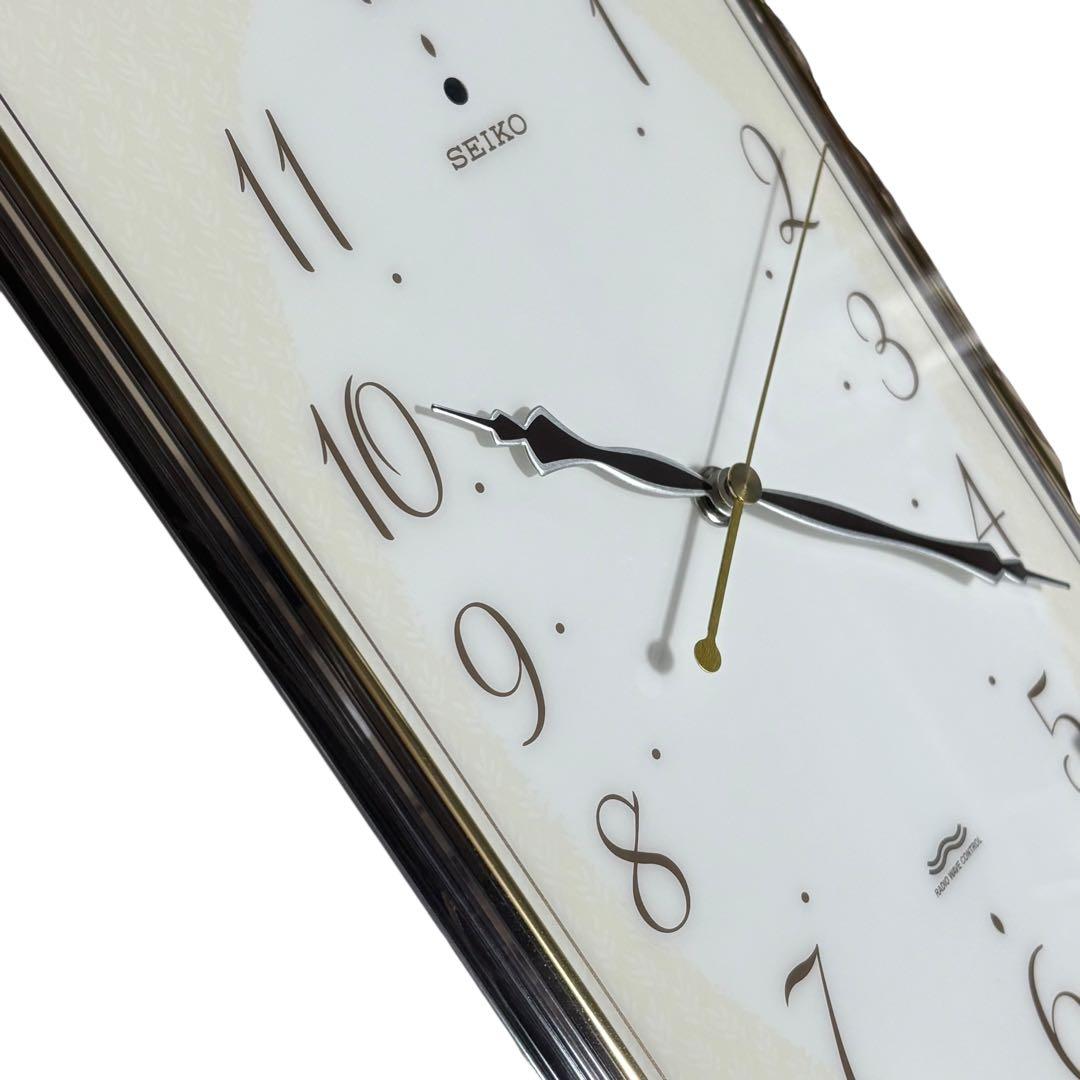 ほぼ未使用 SEIKO セイコー AM241G 掛時計 電波時計 30曲