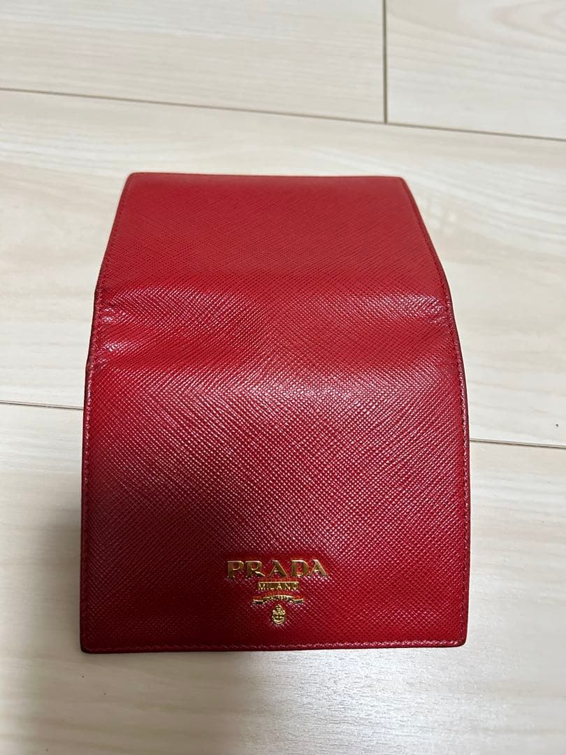 【週末限定価格】 PRADA 二つ折り財布 レッド