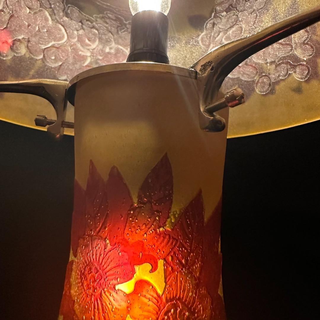 エミールガレ　 二灯ランプ 　林檎紋　カメオ彫り　被せガラス　高さ50ｃｍ