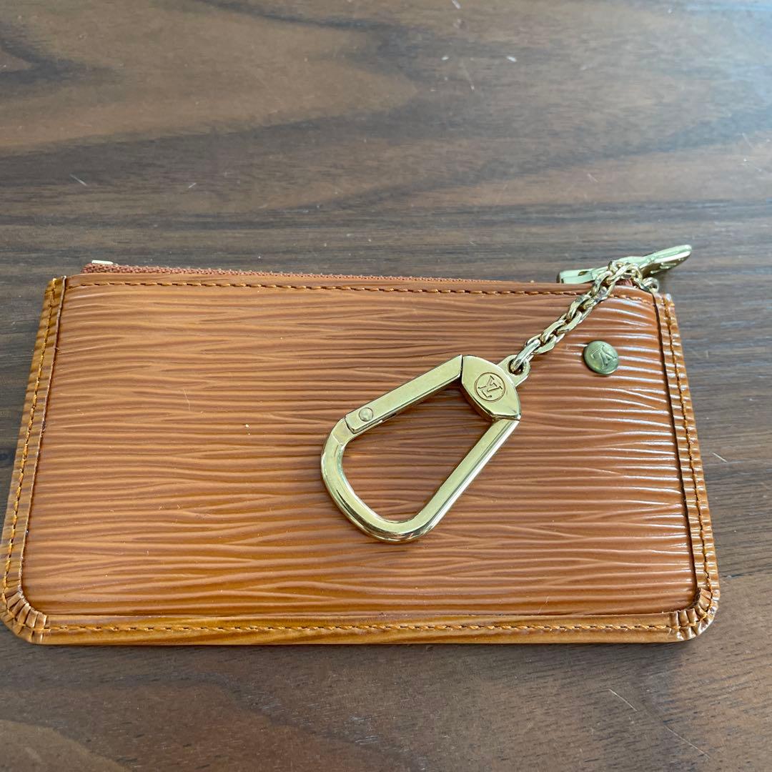 LOUIS VUITTON キーケース