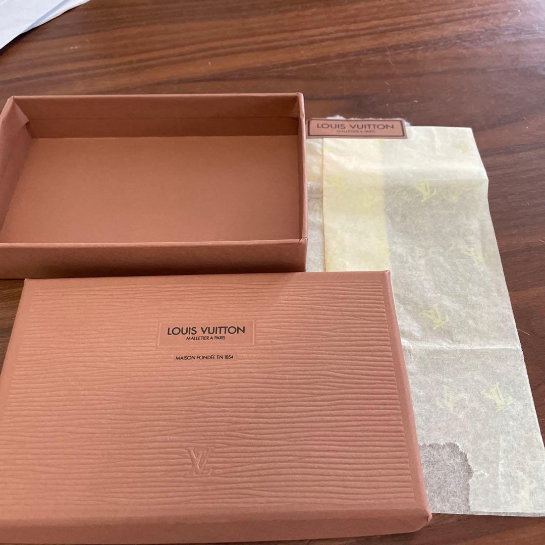 LOUIS VUITTON キーケース