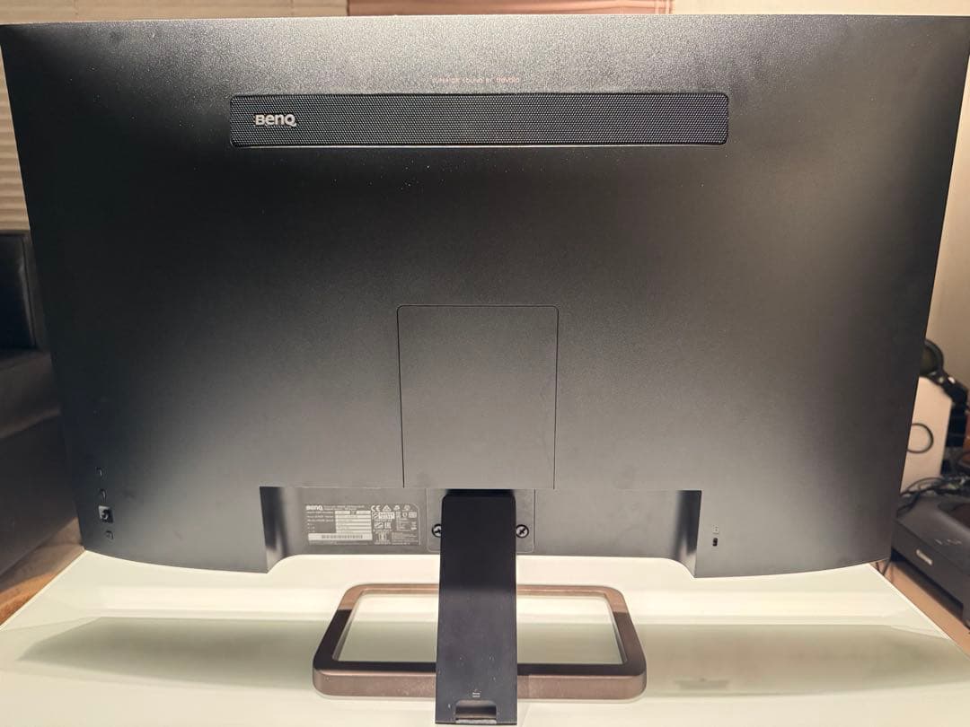 32インチ IPSパネル 4Kモニター 2.1chスピーカー搭載 EW3280U