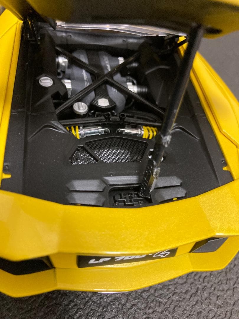 1/18 オートアート ランボルギーニ アヴェンタドール LP700－4